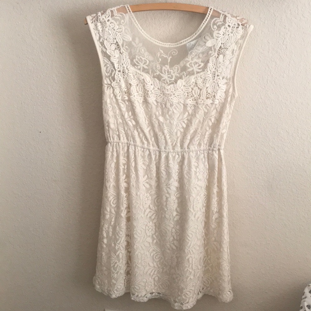 Short lace wedding dress